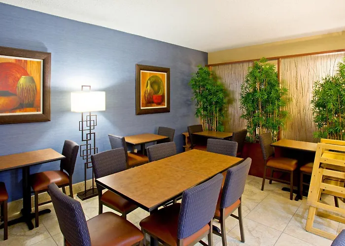 Hotel Express North By Ihg Scottsdale