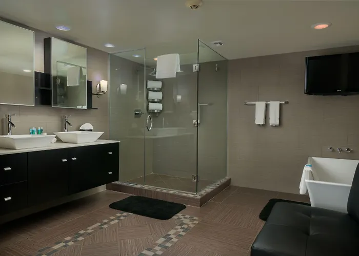 Express North By Ihg Hotel 3*